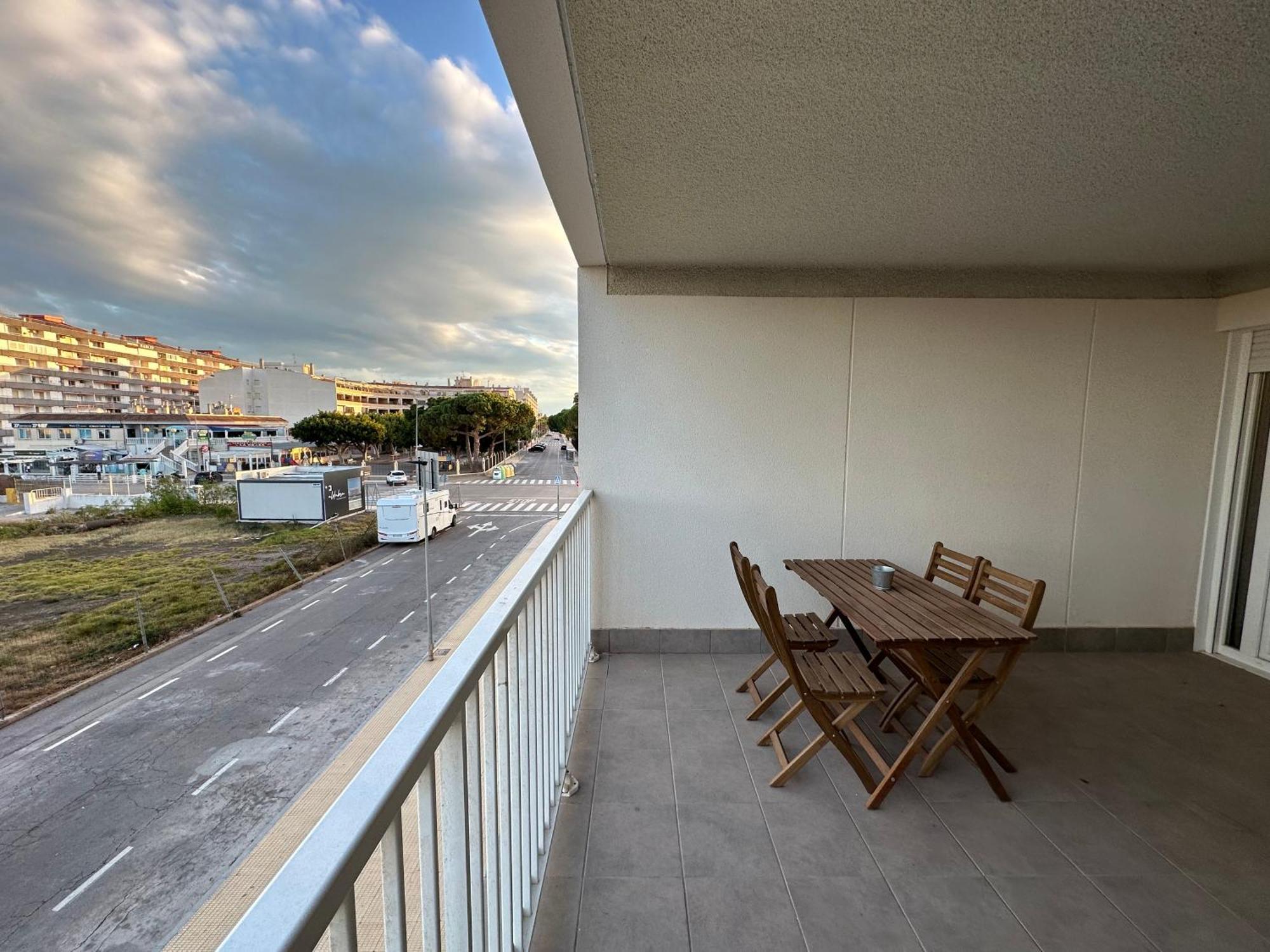 Apartamentos Canet Al Mar. Canet d'En Berenguer Eksteriør billede